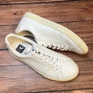 VEJA Esplar Leather Logo Sneakers